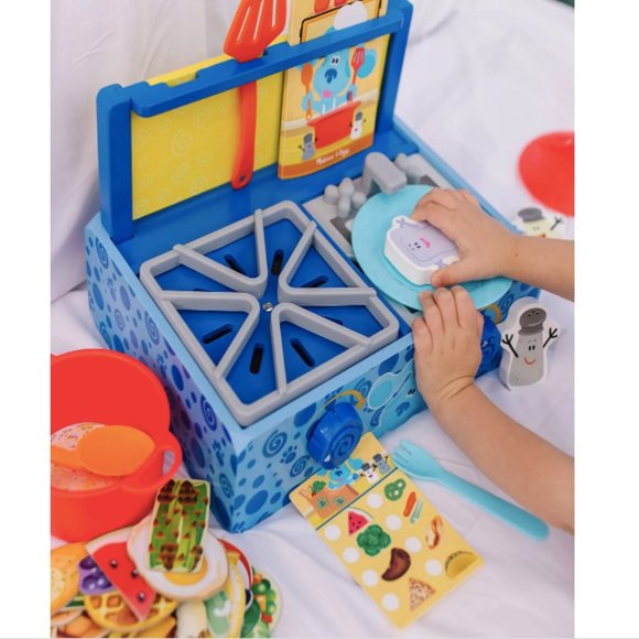 Blues Clues and You 42 Piece Cooking Play Set Melissa & Doug Pretend Play NEW - Picture 4 of 8